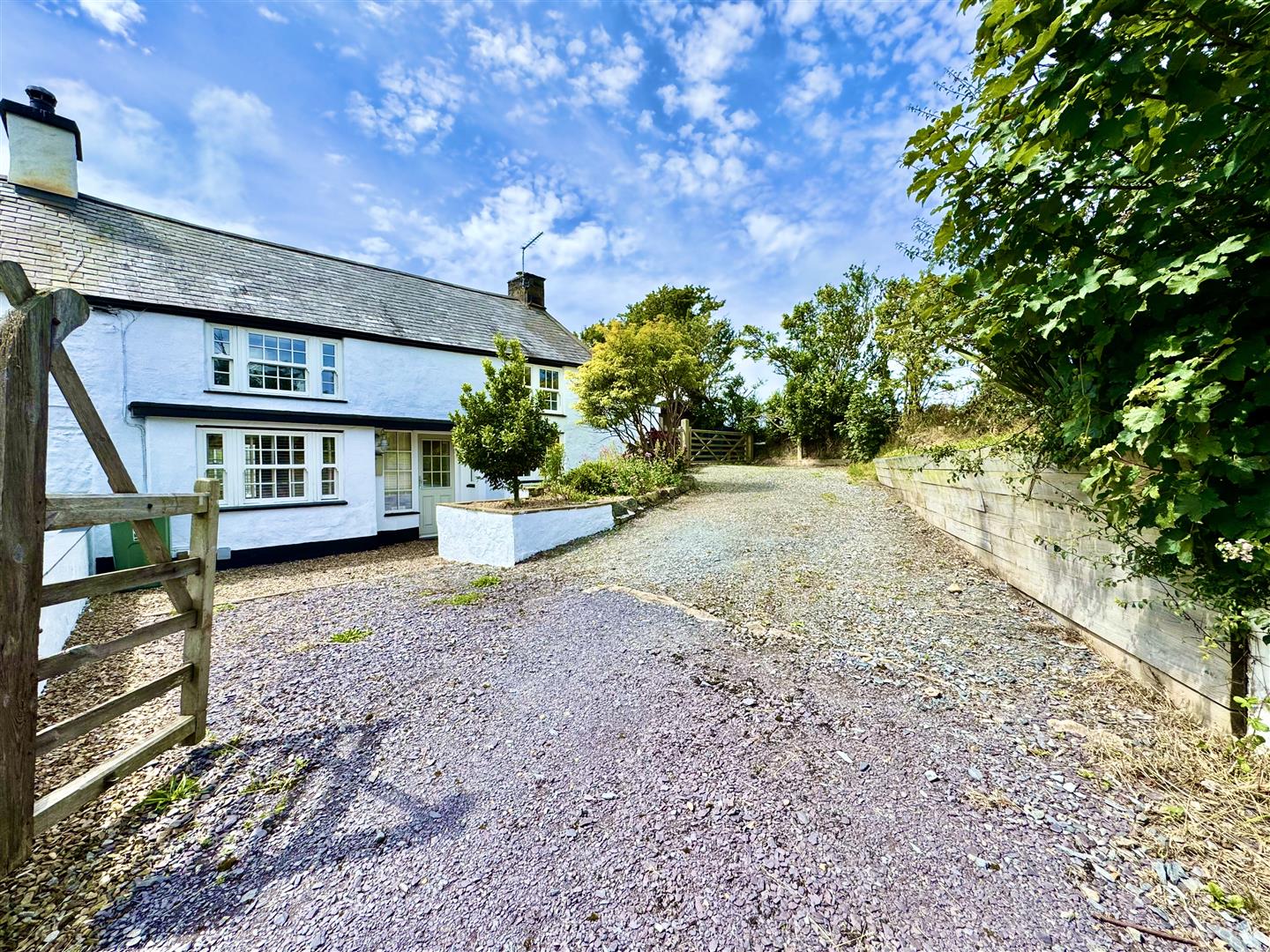 Bryncroes, Pwllheli